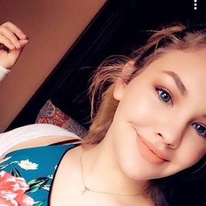 Meet your Posher, Marissa